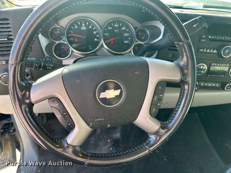 image for item DT6534 2010 Chevrolet Silverado 1500 Crew Cab pickup truck