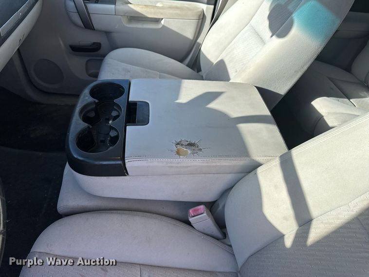 image for item DT6534 2010 Chevrolet Silverado 1500 Crew Cab pickup truck