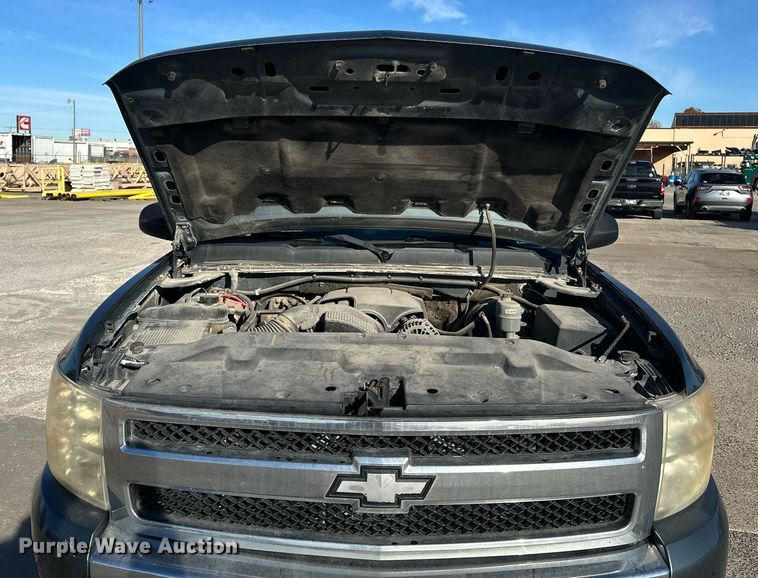 image for item DT6534 2010 Chevrolet Silverado 1500 Crew Cab pickup truck