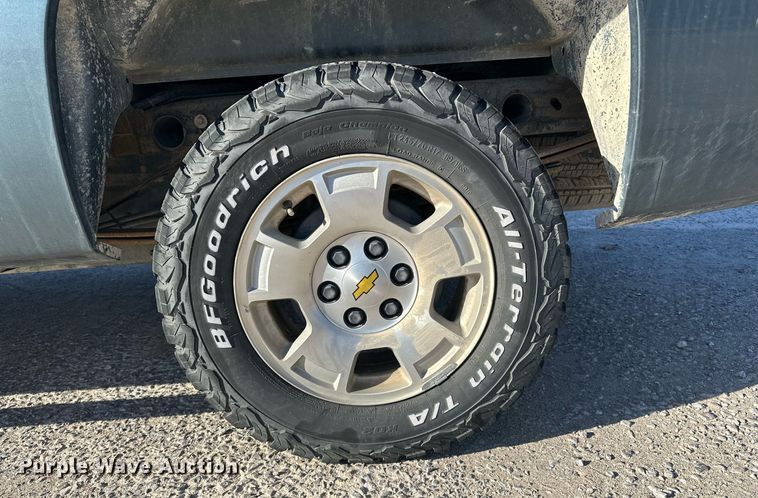 image for item DT6534 2010 Chevrolet Silverado 1500 Crew Cab pickup truck