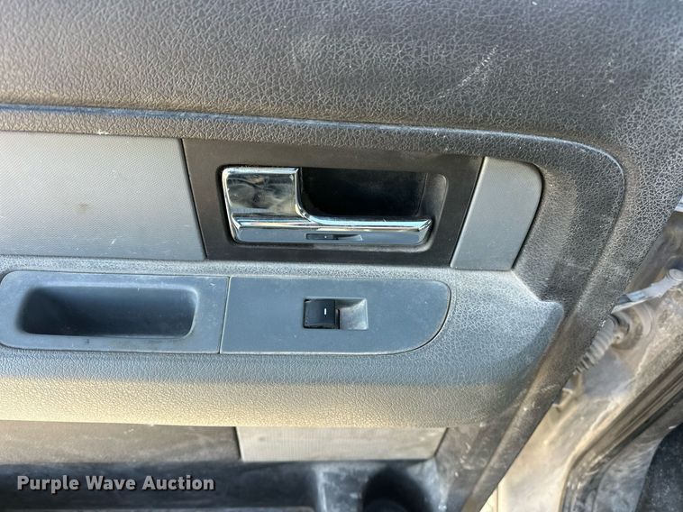 image for item DT6535 2012 Ford F150 SuperCrew pickup truck