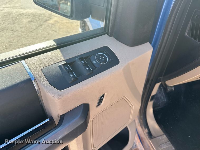 image for item DT6536 2016 Ford F150 SuperCrew pickup truck