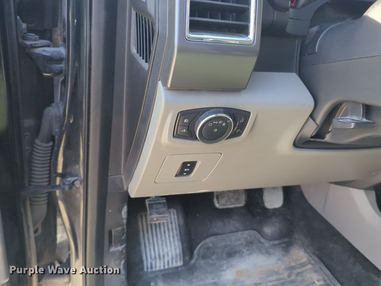 image for item DT6538 2016 Ford F150 SuperCrew pickup truck