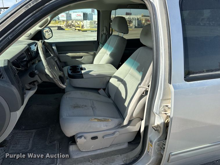 image for item DT6548 2012 Chevrolet Silverado 1500 Crew Cab pickup truck