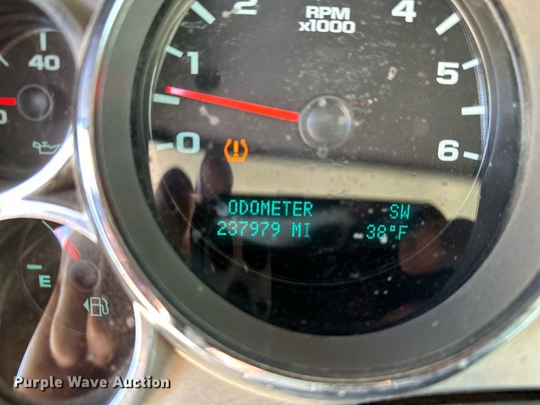 image for item DT6548 2012 Chevrolet Silverado 1500 Crew Cab pickup truck