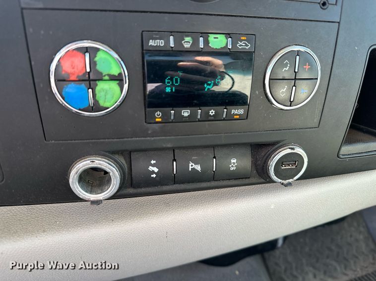 image for item DT6548 2012 Chevrolet Silverado 1500 Crew Cab pickup truck