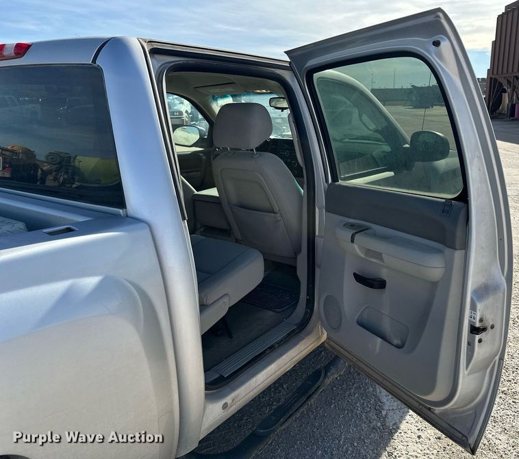 image for item DT6548 2012 Chevrolet Silverado 1500 Crew Cab pickup truck