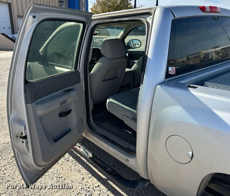 image for item DT6548 2012 Chevrolet Silverado 1500 Crew Cab pickup truck