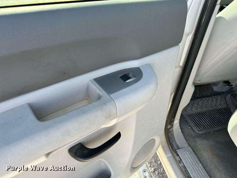 image for item DT6548 2012 Chevrolet Silverado 1500 Crew Cab pickup truck