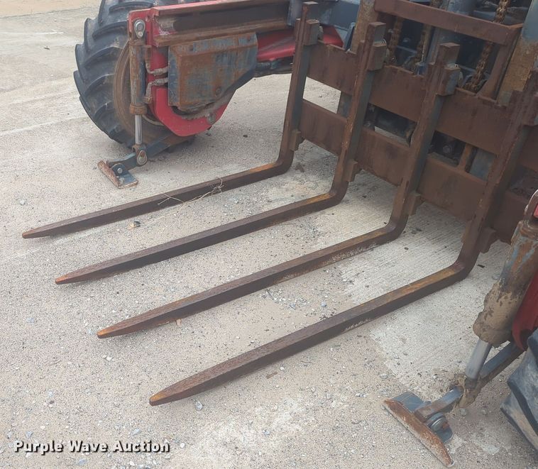 image for item DT6552 2001 Moffett M5000 forklift