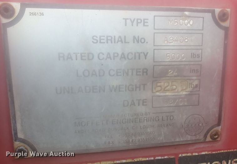 image for item DT6552 2001 Moffett M5000 forklift