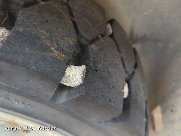 image for item DT6572 PowerBoss 10X73D SL sweeper