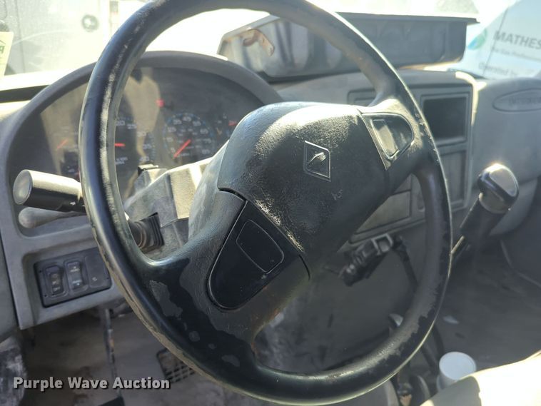 image for item DT6608 2004 International 4300 dump truck