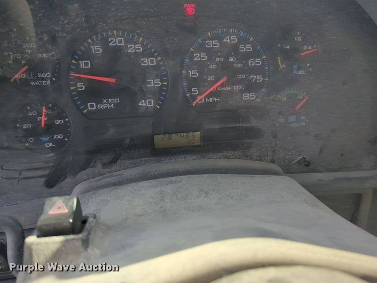 image for item DT6608 2004 International 4300 dump truck