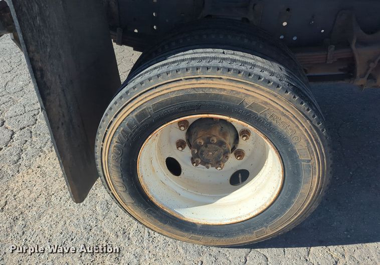 image for item DT6608 2004 International 4300 dump truck