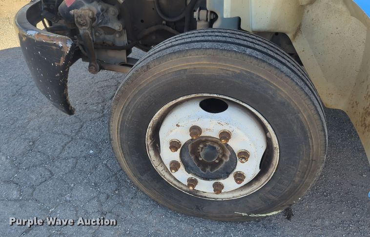 image for item DT6608 2004 International 4300 dump truck