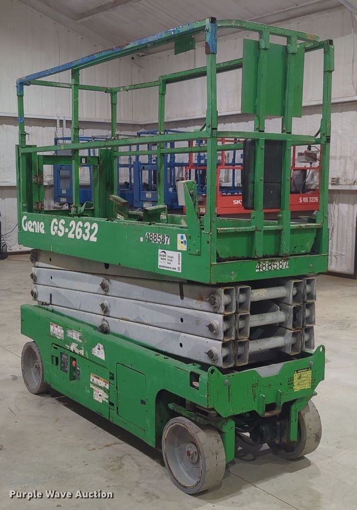 image for item DT6609 2012 Genie GS-2632 scissor lift