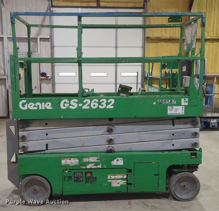 image for item DT6609 2012 Genie GS-2632 scissor lift