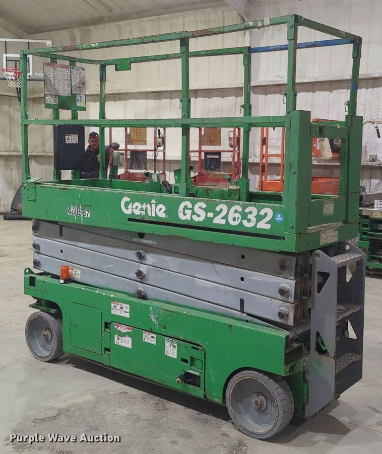 image for item DT6609 2012 Genie GS-2632 scissor lift