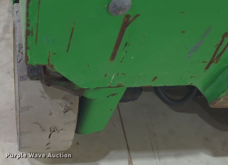 image for item DT6609 2012 Genie GS-2632 scissor lift