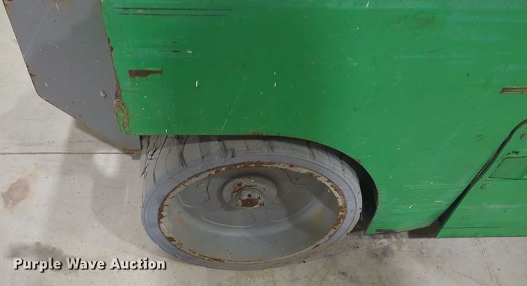 image for item DT6609 2012 Genie GS-2632 scissor lift