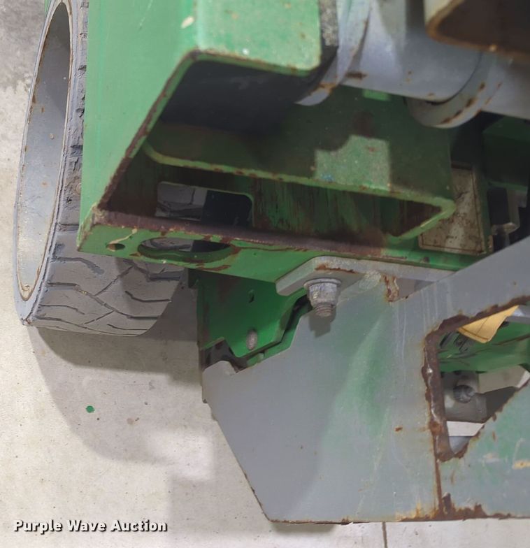 image for item DT6609 2012 Genie GS-2632 scissor lift