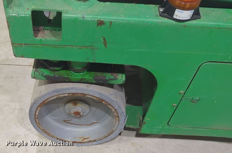 image for item DT6609 2012 Genie GS-2632 scissor lift