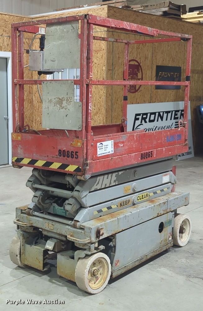 image for item DT6610 2008 Skyjack SJIII3219 scissor lift