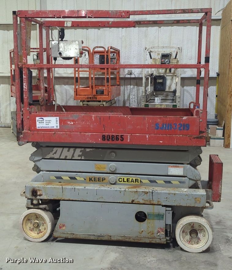 image for item DT6610 2008 Skyjack SJIII3219 scissor lift