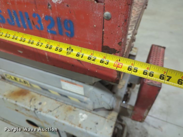 image for item DT6610 2008 Skyjack SJIII3219 scissor lift