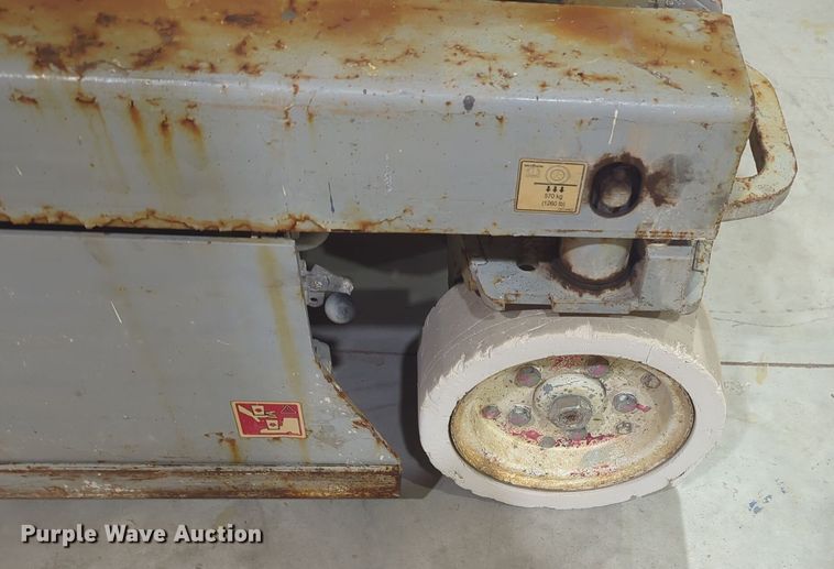 image for item DT6610 2008 Skyjack SJIII3219 scissor lift