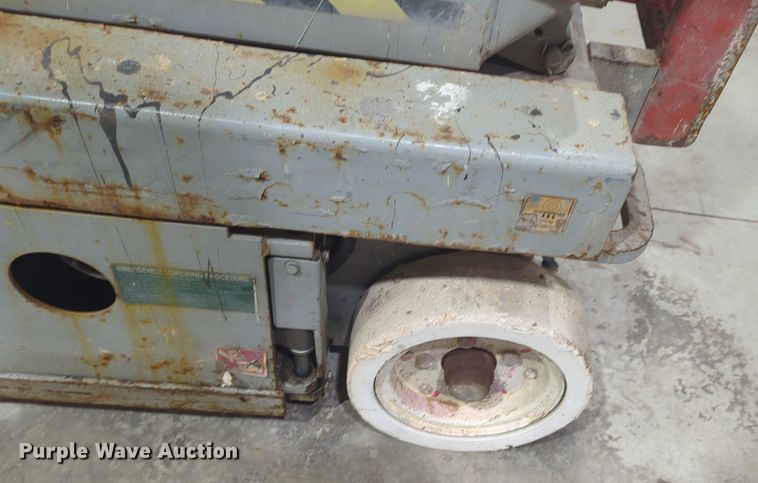 image for item DT6610 2008 Skyjack SJIII3219 scissor lift