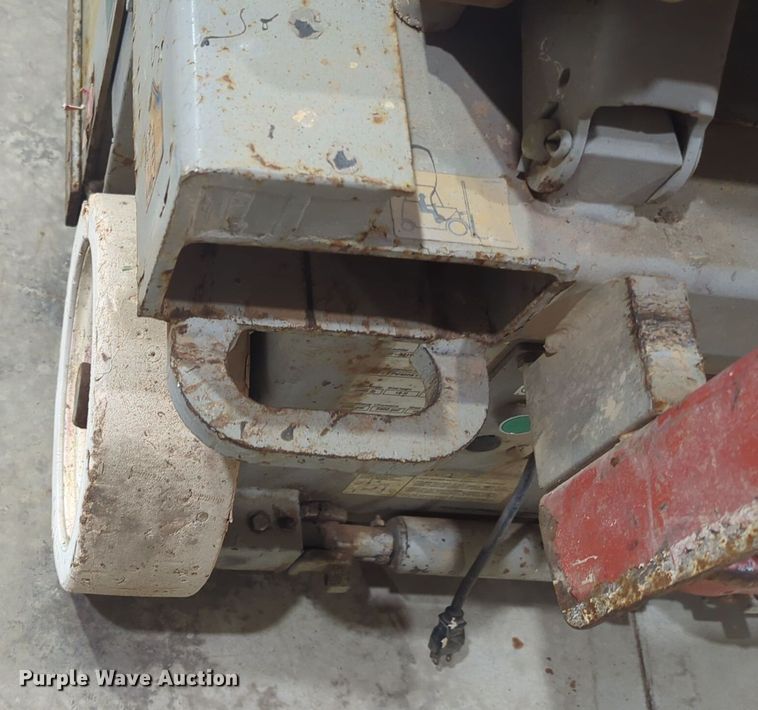 image for item DT6610 2008 Skyjack SJIII3219 scissor lift