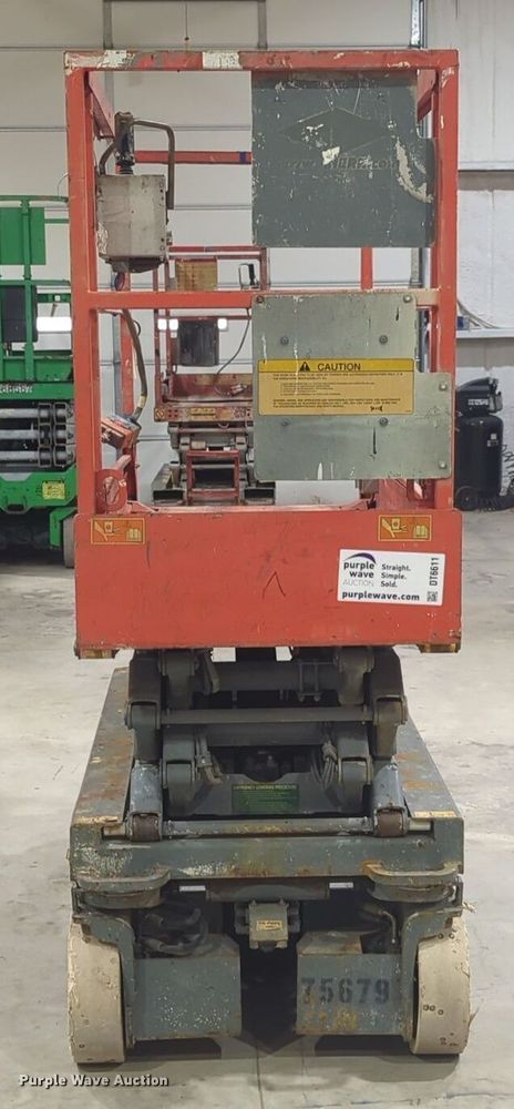 image for item DT6611 2007 Skyjack SJIII3219 scissor lift