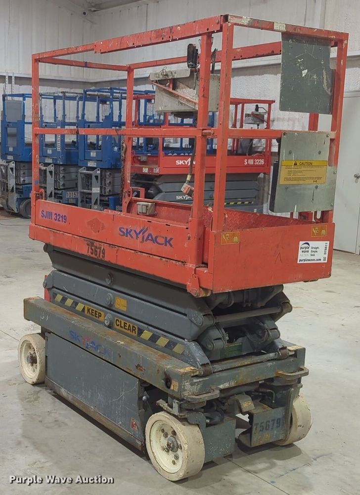 image for item DT6611 2007 Skyjack SJIII3219 scissor lift