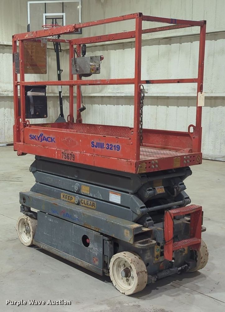 image for item DT6611 2007 Skyjack SJIII3219 scissor lift
