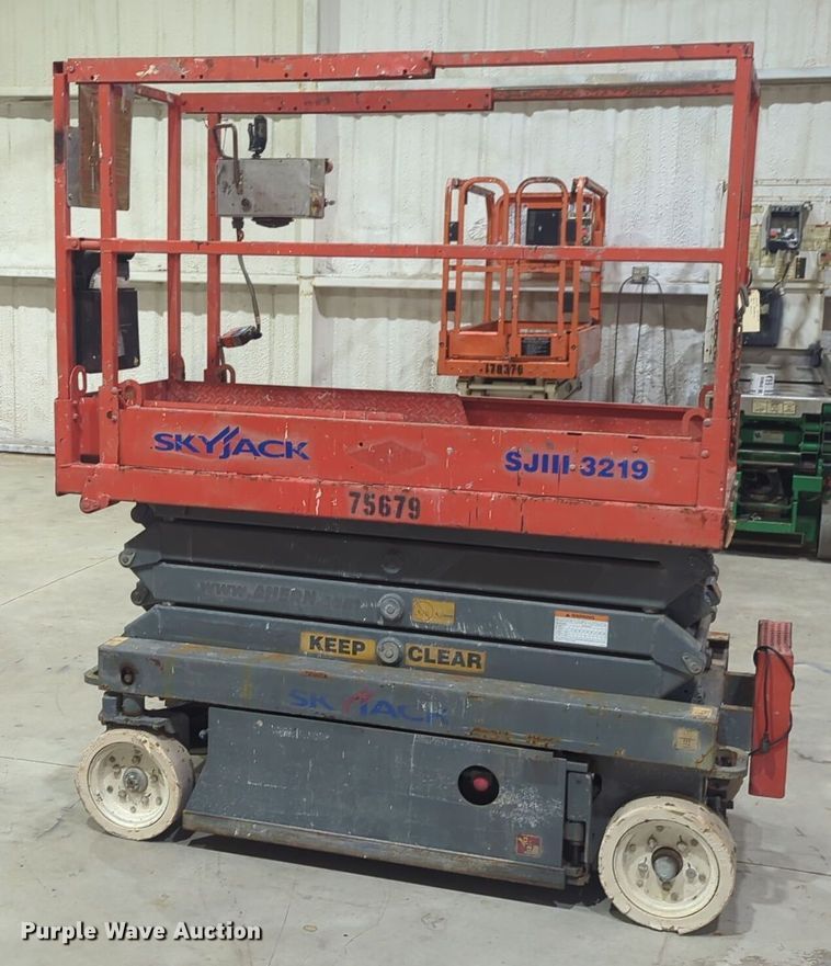 image for item DT6611 2007 Skyjack SJIII3219 scissor lift
