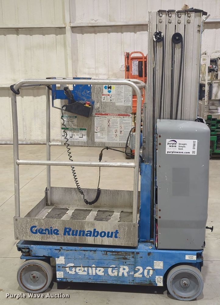 image for item DT6612 Genie GR20 vertical lift