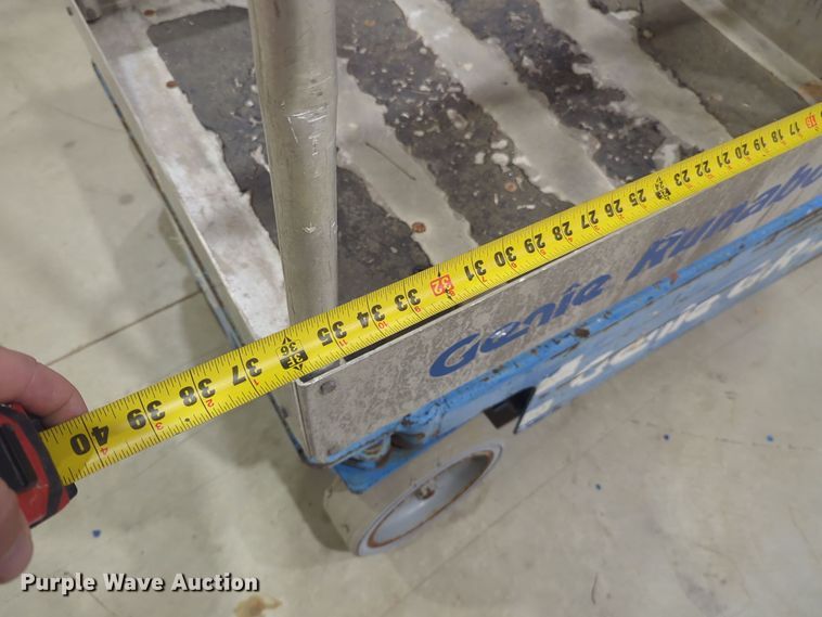 image for item DT6612 Genie GR20 vertical lift