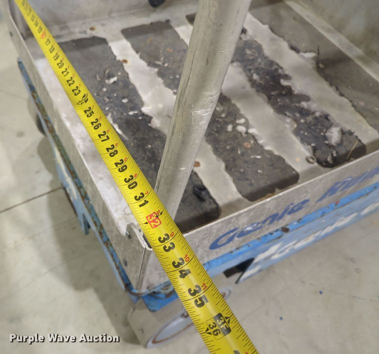 image for item DT6612 Genie GR20 vertical lift