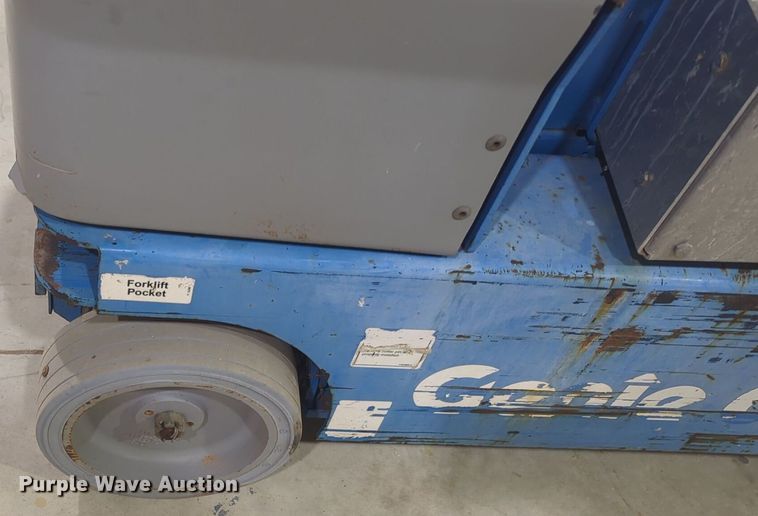 image for item DT6612 Genie GR20 vertical lift