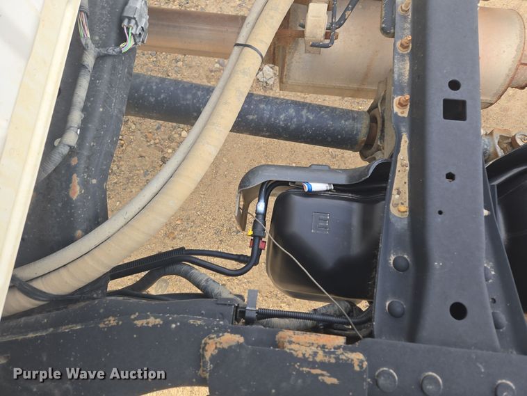 image for item DT7017 2017 Ford F550 Super Duty XL truck cab and chassis