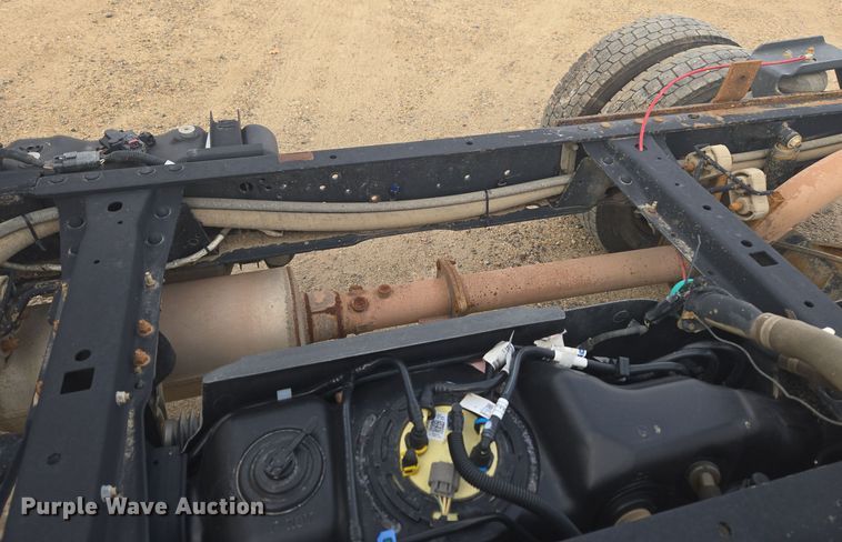 image for item DT7017 2017 Ford F550 Super Duty XL truck cab and chassis