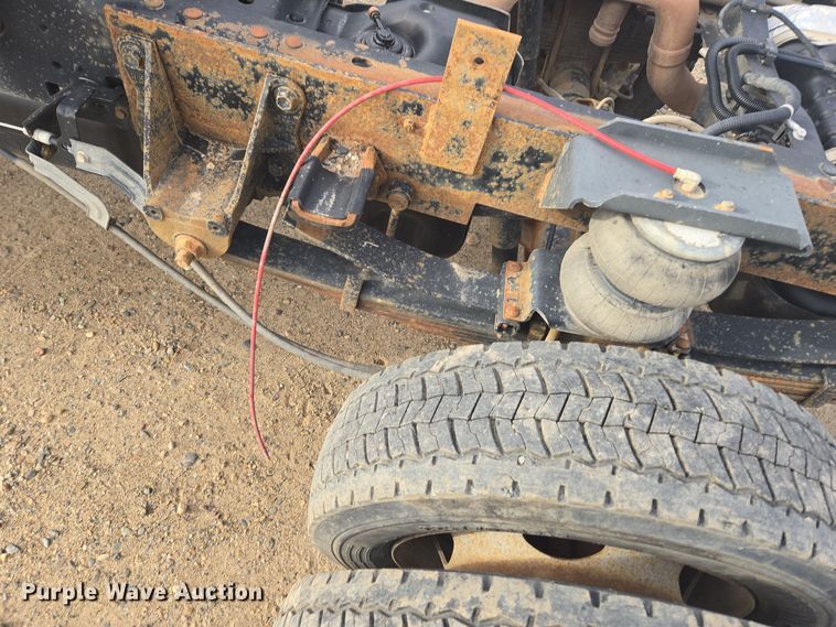 image for item DT7017 2017 Ford F550 Super Duty XL truck cab and chassis