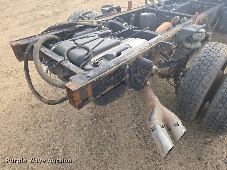 image for item DT7017 2017 Ford F550 Super Duty XL truck cab and chassis