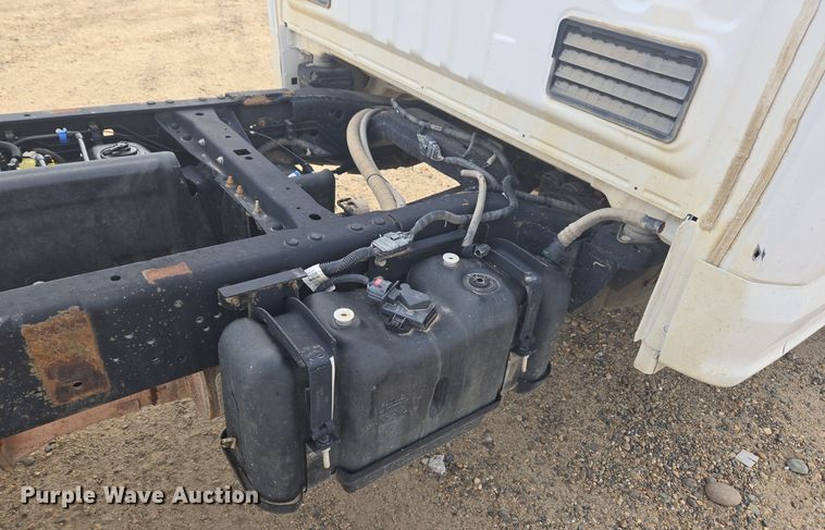 image for item DT7017 2017 Ford F550 Super Duty XL truck cab and chassis