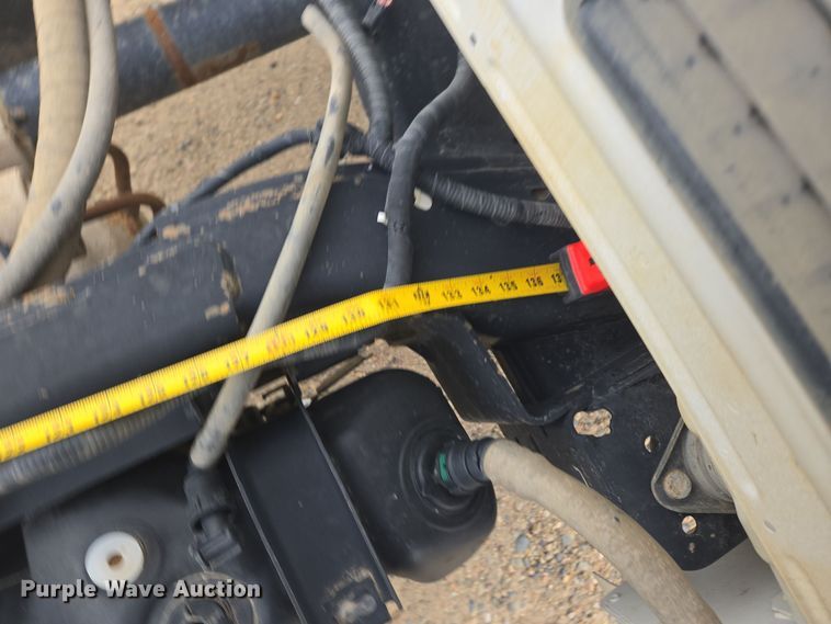 image for item DT7017 2017 Ford F550 Super Duty XL truck cab and chassis