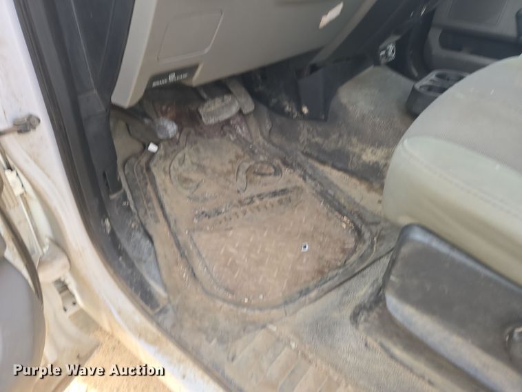 image for item DT7017 2017 Ford F550 Super Duty XL truck cab and chassis