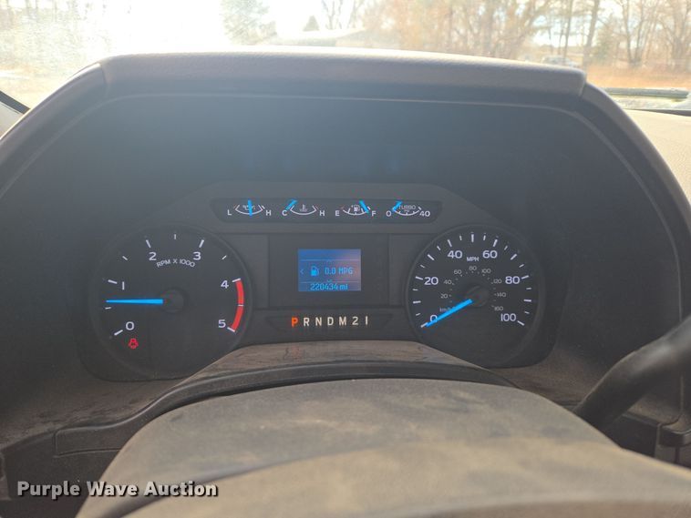 image for item DT7017 2017 Ford F550 Super Duty XL truck cab and chassis