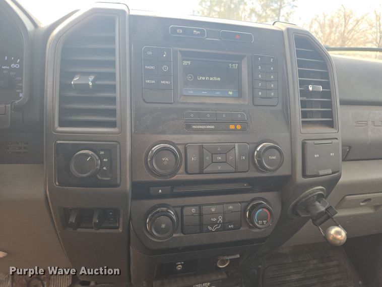 image for item DT7017 2017 Ford F550 Super Duty XL truck cab and chassis